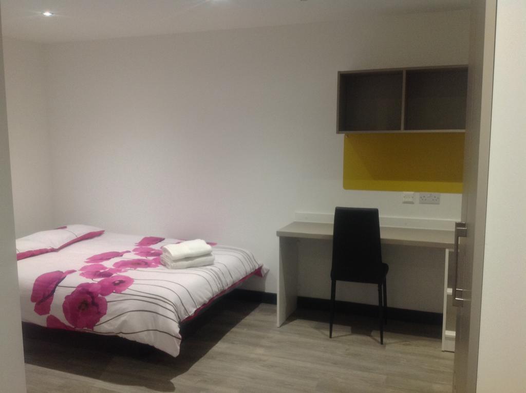 Peace Apartments - Luton Luton  Eksteriør billede