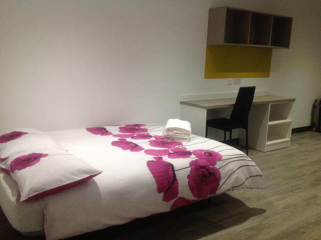 Peace Apartments - Luton Luton  Eksteriør billede